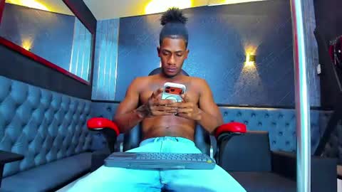 Snapshot of yulian_23 chatting on July 2026 05:33:02 AM Ivan online show from July 2026 05:33:02 AM
