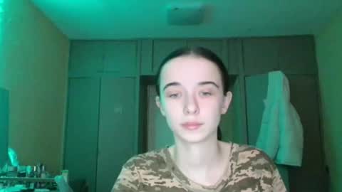 Yuliia online show from December 2025 08:20:02 AM