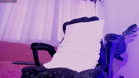 yulieth_x online show from June 2026 02:37:02 PM