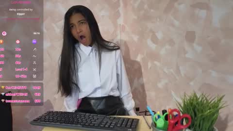 yuliethpetite online show from March 2026 11:46:02 AM