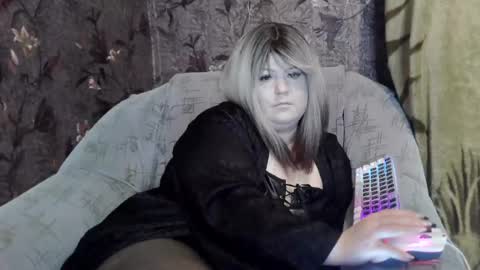 yuliiared online show from July 2026 07:38:01 PM