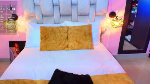 Yulina online show from November 2025 09:48:02 PM