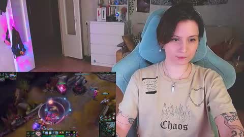 Kris online show from February 2025 09:50:02 PM