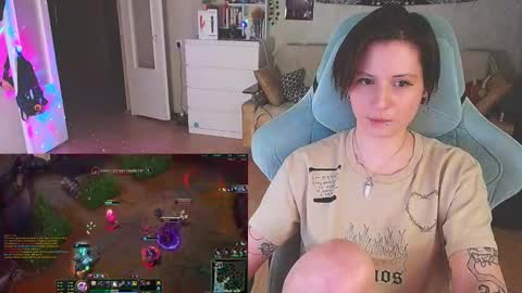 Kris online show from February 2025 11:04:02 PM