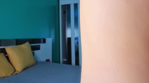 Yumi online show from December 2025 05:57:01 AM