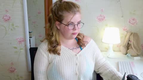 Polly online show from April 2026 12:32:02 PM