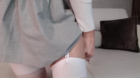 you babe online show from April 2026 09:29:02 AM