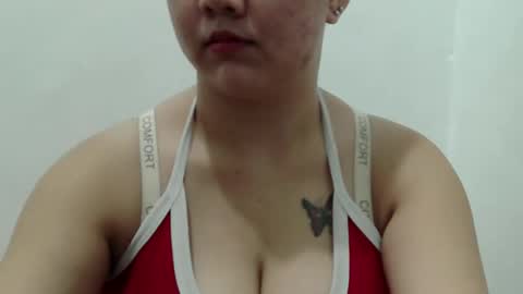 Snapshot of yummy_tits23xx chatting on May 2026 10:54:01 AM yummy_tits23xx online show from May 2026 10:54:01 AM