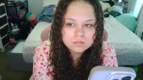 Snapshot of yummyxtummy chatting on May 2026 05:20:01 PM yummyxtummy online show from May 2026 05:20:01 PM