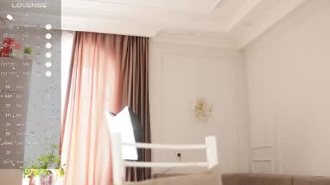 Snapshot of yuna_leen chatting on December 2025 06:21:01 AM yuna_leen online show from December 2025 06:21:01 AM