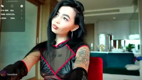 Snapshot of yuna_leen chatting on July 2026 09:49:01 AM yuna_leen online show from July 2026 09:49:01 AM