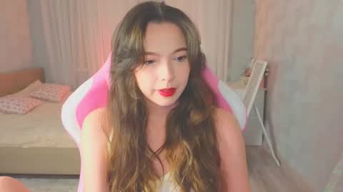 Snapshot of yuna_sunshy chatting on October 2025 12:08:01 AM Yuna online show from October 2025 12:08:01 AM