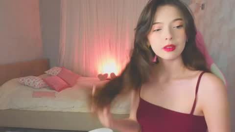 Snapshot of yuna_sunshy chatting on October 2025 12:33:02 AM Yuna online show from October 2025 12:33:02 AM