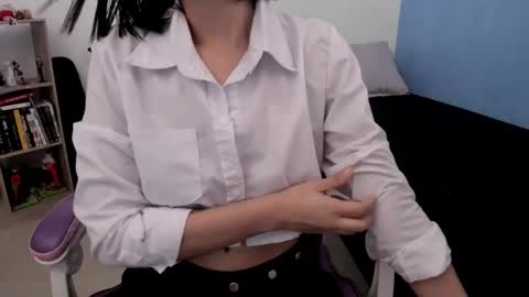 Yuna online show from December 2024 07:03:02 PM