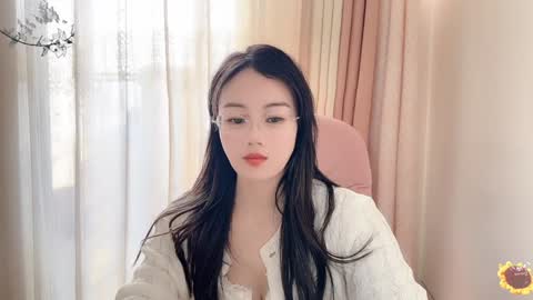 Snapshot of yuner0715 chatting on December 2024 06:21:01 AM YunEr online show from December 2024 06:21:01 AM