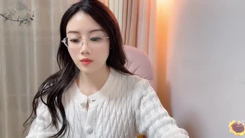 Snapshot of yuner0715 chatting on December 2024 01:33:02 PM YunEr online show from December 2024 01:33:02 PM