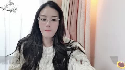 Snapshot of yuner0715 chatting on December 2024 08:07:02 AM YunEr online show from December 2024 08:07:02 AM