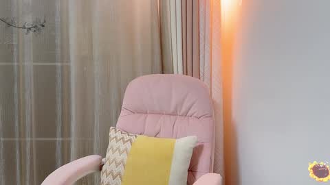 Snapshot of yuner0715 chatting on January 2025 02:30:01 PM YunEr online show from January 2025 02:30:01 PM