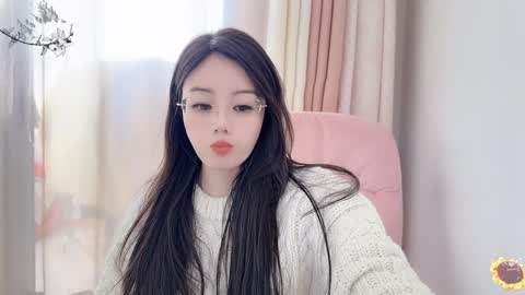 Snapshot of yuner0715 chatting on January 2025 02:38:01 AM YunEr online show from January 2025 02:38:01 AM