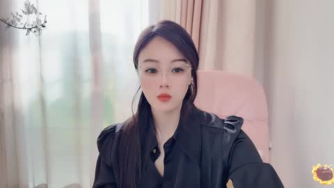 Snapshot of yuner0715 chatting on January 2025 04:12:01 AM YunEr online show from January 2025 04:12:01 AM