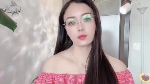 Snapshot of yuner0715 chatting on March 2025 03:41:01 AM YunEr online show from March 2025 03:41:01 AM