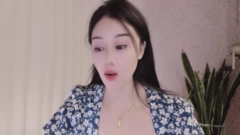 Snapshot of yuner0715 chatting on September 2025 02:27:02 PM YunEr online show from September 2025 02:27:02 PM