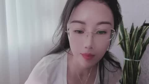 Snapshot of yuner0715 chatting on September 2025 03:29:01 AM YunEr online show from September 2025 03:29:01 AM