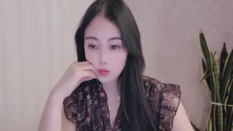 Snapshot of yuner0715 chatting on September 2025 01:05:02 PM YunEr online show from September 2025 01:05:02 PM