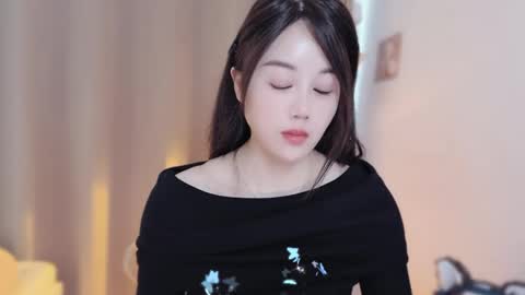 Snapshot of yuner0715 chatting on December 2025 03:03:01 AM YunEr online show from December 2025 03:03:01 AM