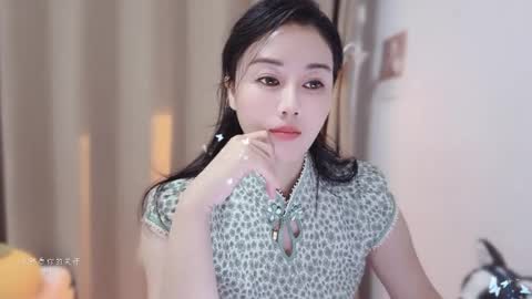 Snapshot of yuner0715 chatting on December 2025 03:30:02 PM YunEr online show from December 2025 03:30:02 PM