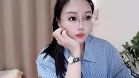 YunEr online show from April 2026 01:49:02 PM