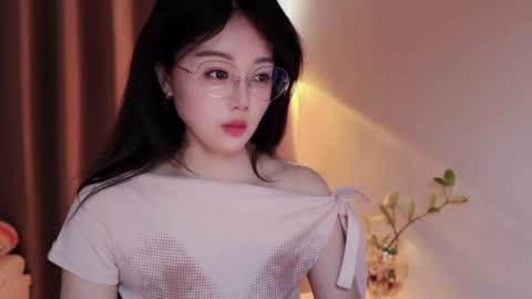 YunEr online show from July 2026 09:02:01 AM