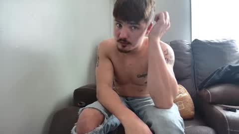 Snapshot of yungbul1 chatting on December 2025 07:22:01 PM yungbul1 online show from December 2025 07:22:01 PM