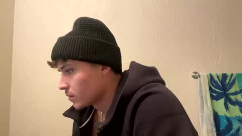 yungstudbev online show from December 2024 06:11:01 AM