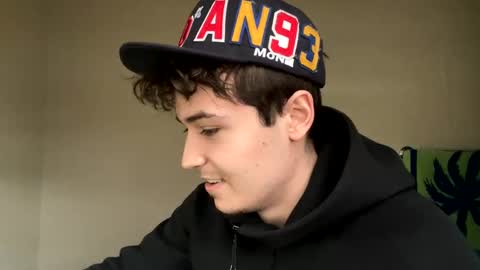 yungstudbev online show from February 2025 08:31:01 PM