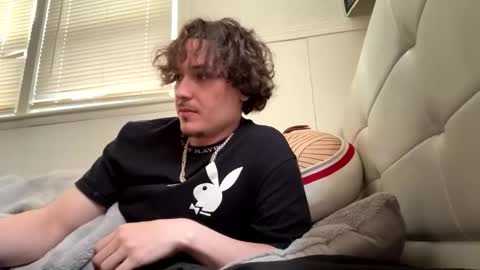 yungstudbev online show from April 2026 06:46:01 PM