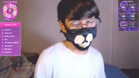 Snapshot of yuniorb chatting on November 2025 03:28:01 AM the puppy boy online show from November 2025 03:28:01 AM