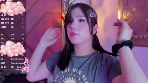 Snapshot of yuri_stars chatting on February 2025 02:27:02 PM Yuri Stars online show from February 2025 02:27:02 PM