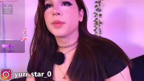 Snapshot of yuri_stars chatting on October 2025 04:06:02 PM Yuri Stars online show from October 2025 04:06:02 PM