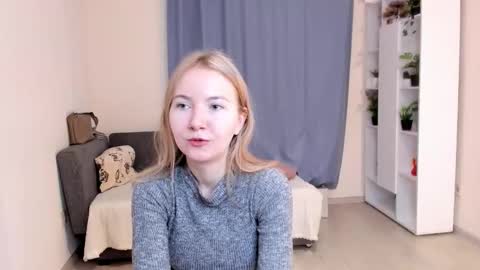 Snapshot of yuricazel chatting on November 2025 07:06:02 AM Alesia online show from November 2025 07:06:02 AM