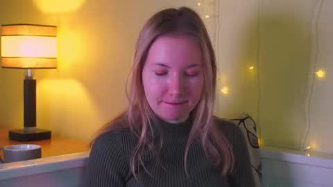 Snapshot of yuricazel chatting on February 2026 08:02:01 AM Alesia online show from February 2026 08:02:01 AM