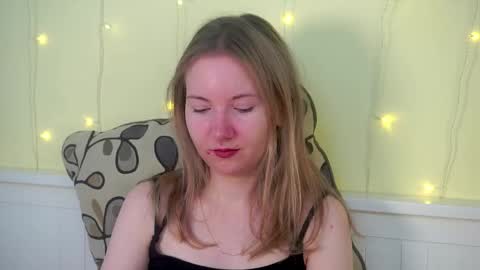 Snapshot of yuricazel chatting on February 2026 07:14:01 AM Alesia online show from February 2026 07:14:01 AM