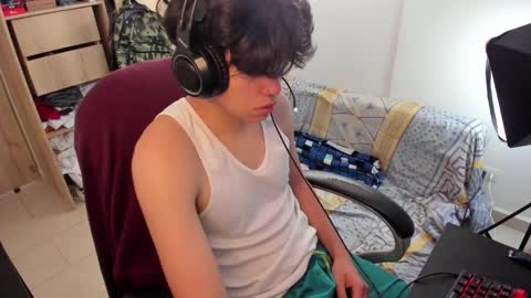 yurii_moody online show from October 2025 09:26:02 PM