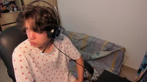 yurii_moody online show from November 2025 08:35:02 PM