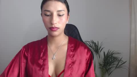 Snapshot of yuziidreams chatting on December 2025 11:34:02 PM yuzii Im new to these pages so I hope you guys are kind to me. online show from December 2025 11:34:02 PM