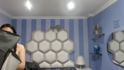 yvi online show from July 2026 11:52:02 AM