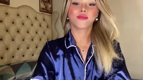 Snapshot of yvonne_guidotti chatting on January 2025 05:30:02 AM Miss Cali online show from January 2025 05:30:02 AM