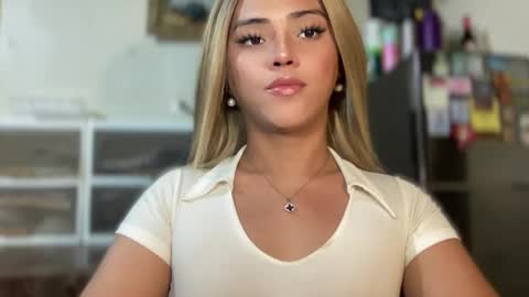 Snapshot of yvonne_guidotti chatting on September 2025 05:24:01 PM Miss Cali online show from September 2025 05:24:01 PM