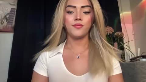 Snapshot of yvonne_guidotti chatting on September 2025 09:26:02 PM Miss Cali online show from September 2025 09:26:02 PM