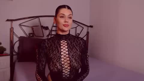 I V Y   online show from April 2026 08:47:01 PM